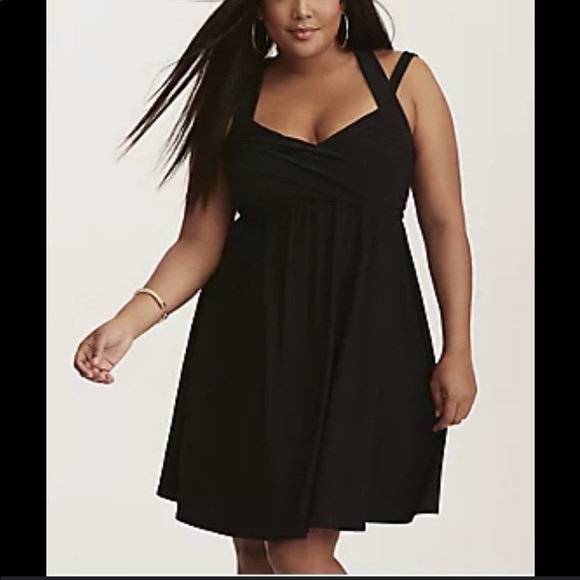 torrid Dresses & Skirts - Torrid Criss Cross Backing Dress